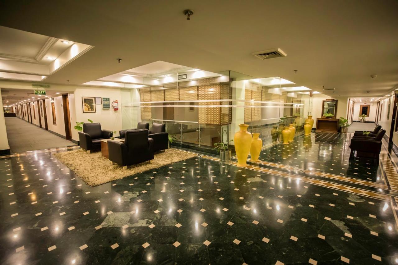 The Piccadily Hotel Lucknow Eksteriør billede