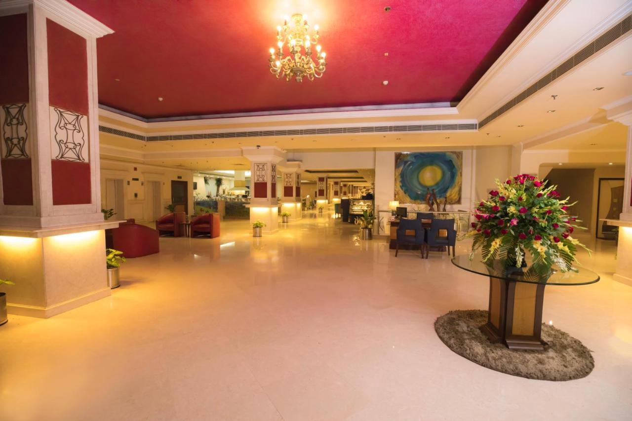 The Piccadily Hotel Lucknow Eksteriør billede