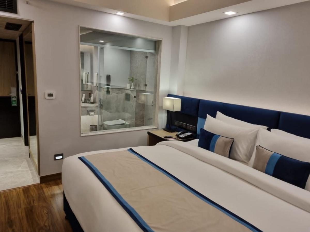 The Piccadily Hotel Lucknow Eksteriør billede