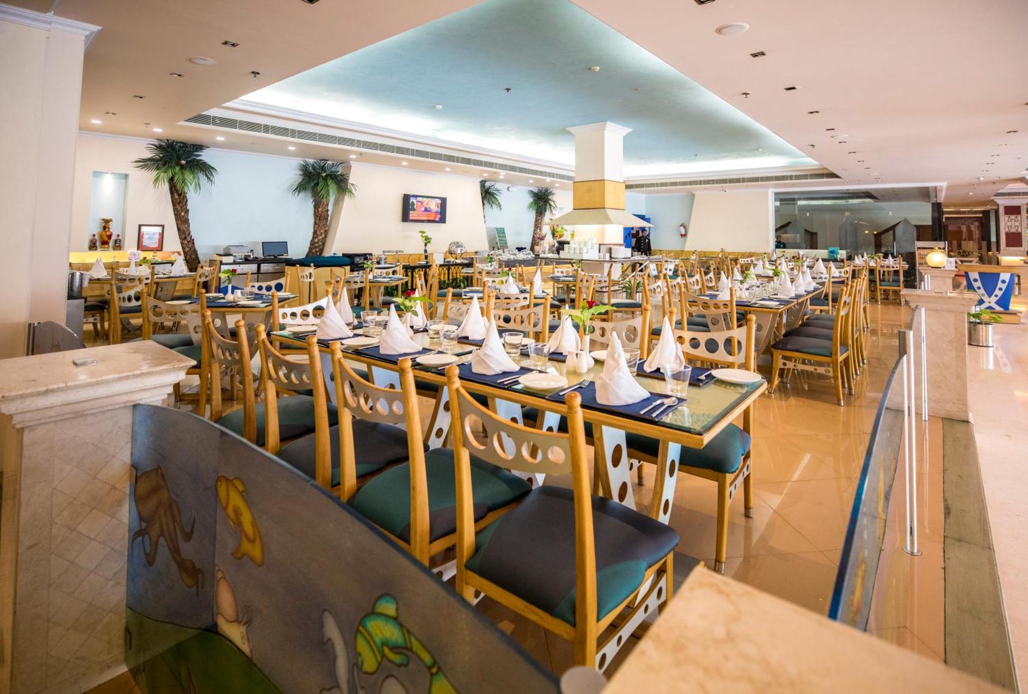 The Piccadily Hotel Lucknow Eksteriør billede
