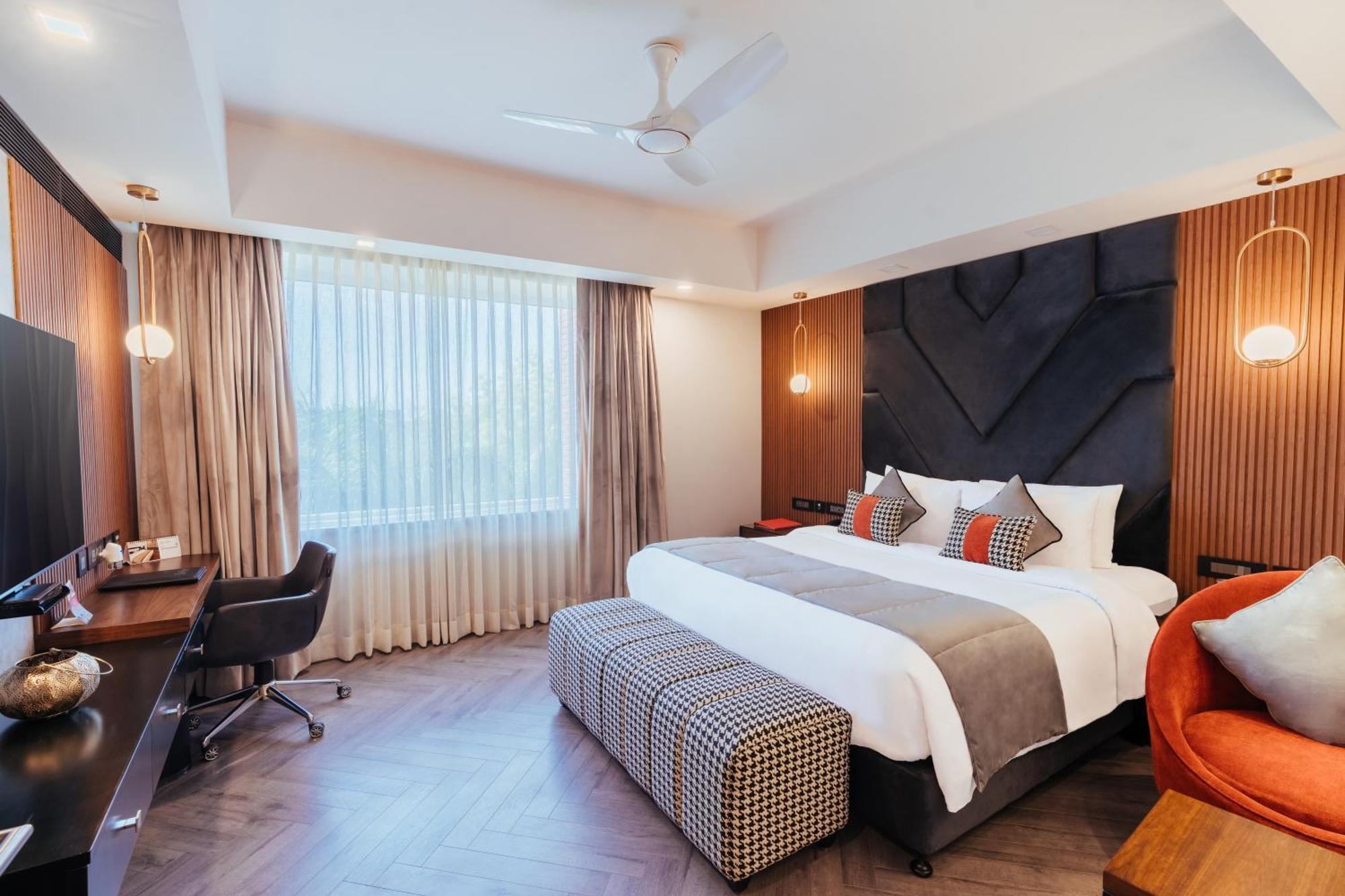 The Piccadily Hotel Lucknow Eksteriør billede