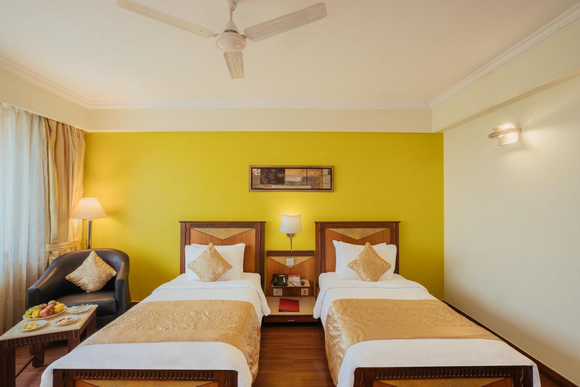 The Piccadily Hotel Lucknow Eksteriør billede