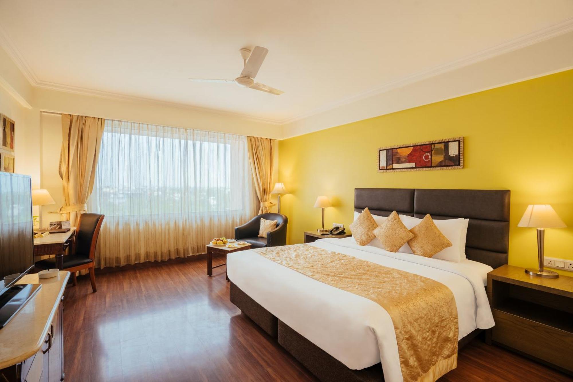 The Piccadily Hotel Lucknow Eksteriør billede