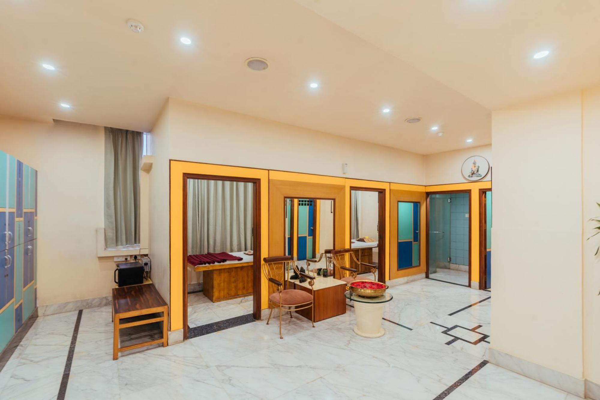 The Piccadily Hotel Lucknow Eksteriør billede